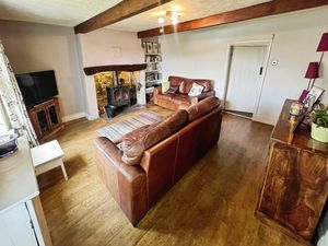 Lounge- click for photo gallery
